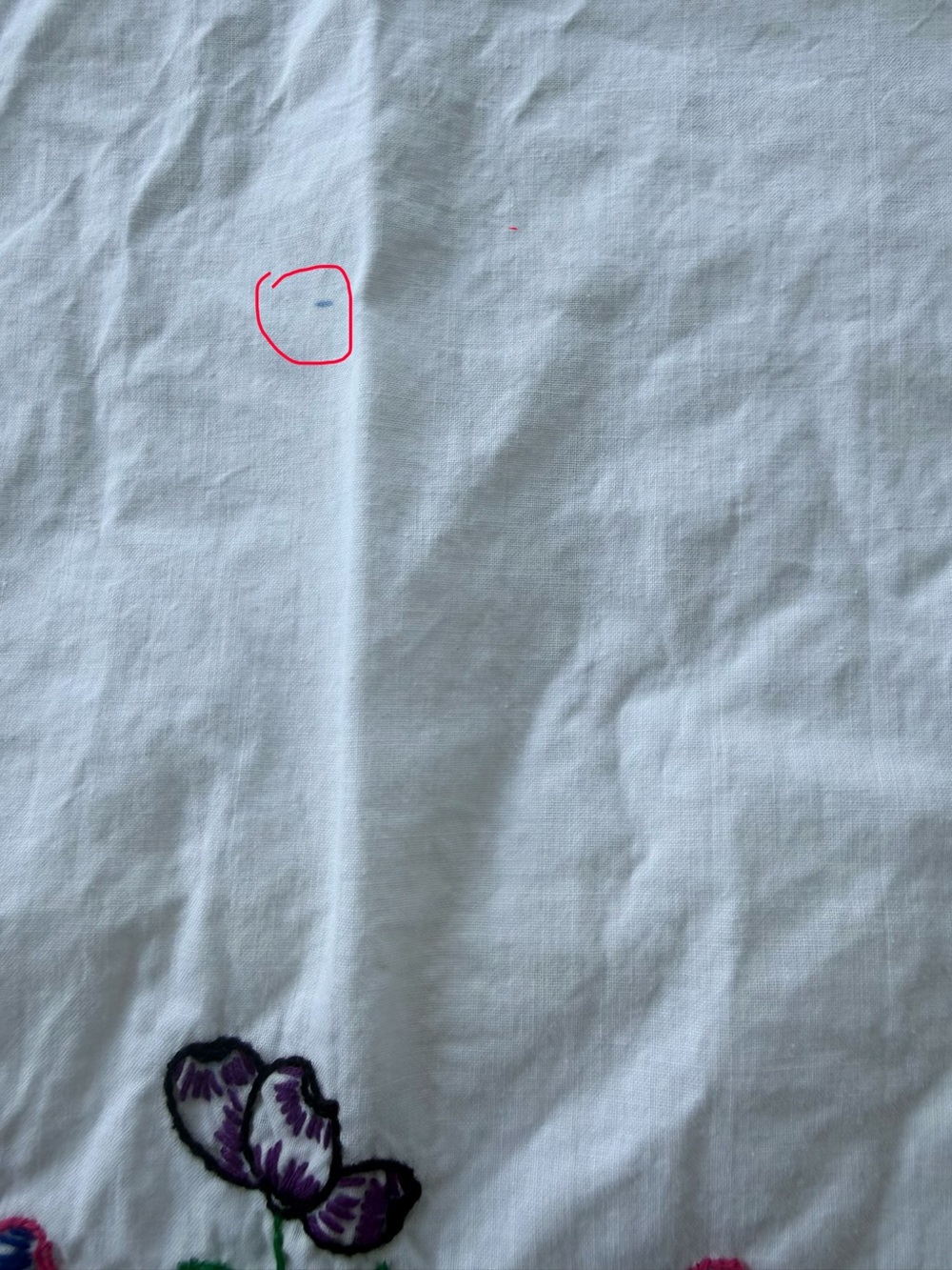 Hand-Embroidered VTG Pillowcase Set - Picture 5 of 7